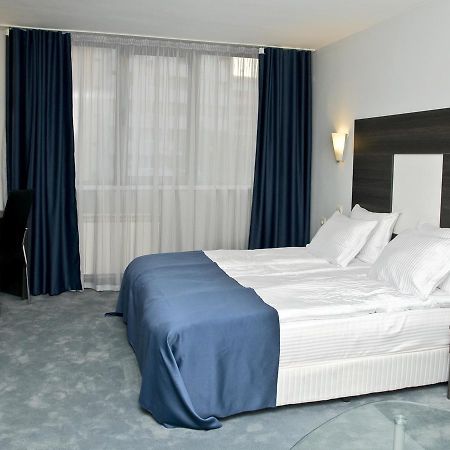 Hotel 4 Zona Софія Екстер'єр фото