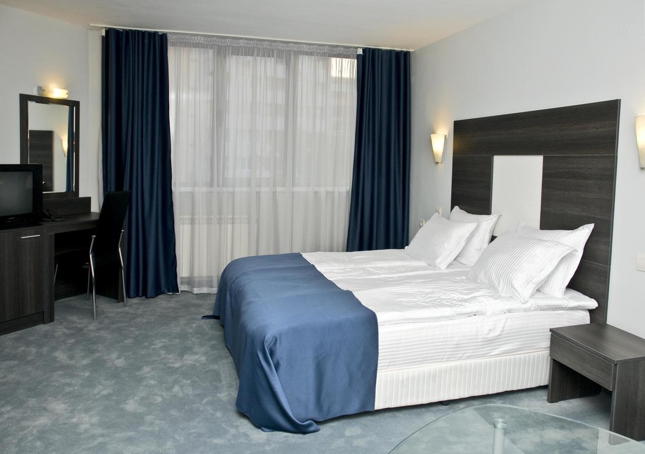 Hotel 4 Zona Софія Екстер'єр фото